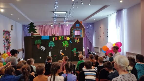 leļļu teātris "Teremok" viesojas Briģu KN bērnu pasākums "Karuselis"